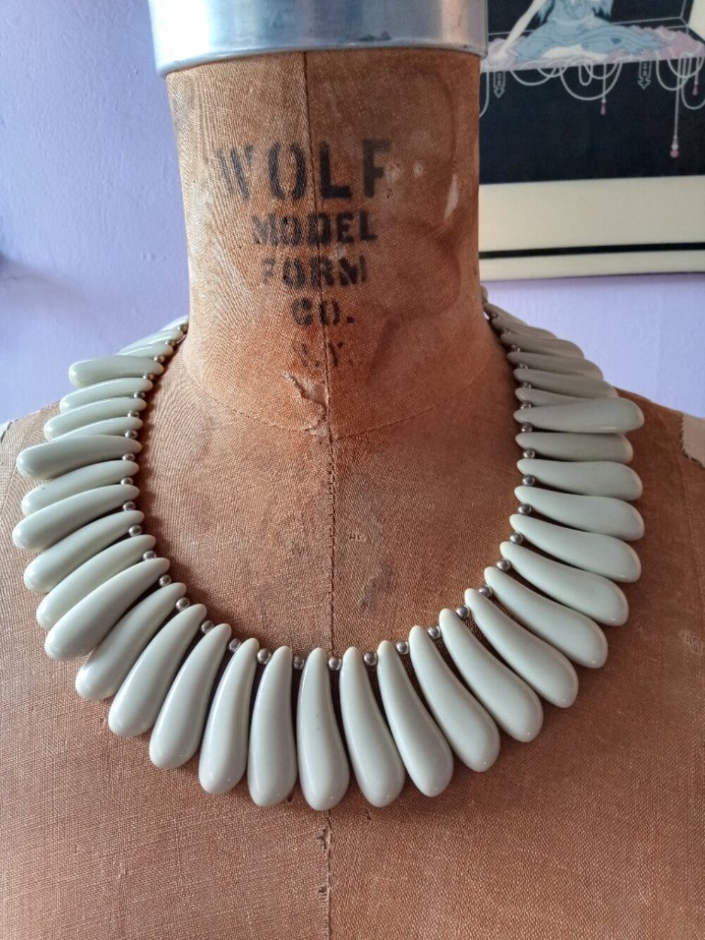 Vintage 1980s ivory colored statement necklace